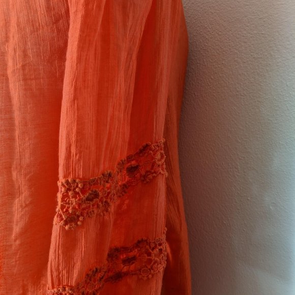 Summer! Light as Air Crochet Detail Blouse - Picture 5 of 5